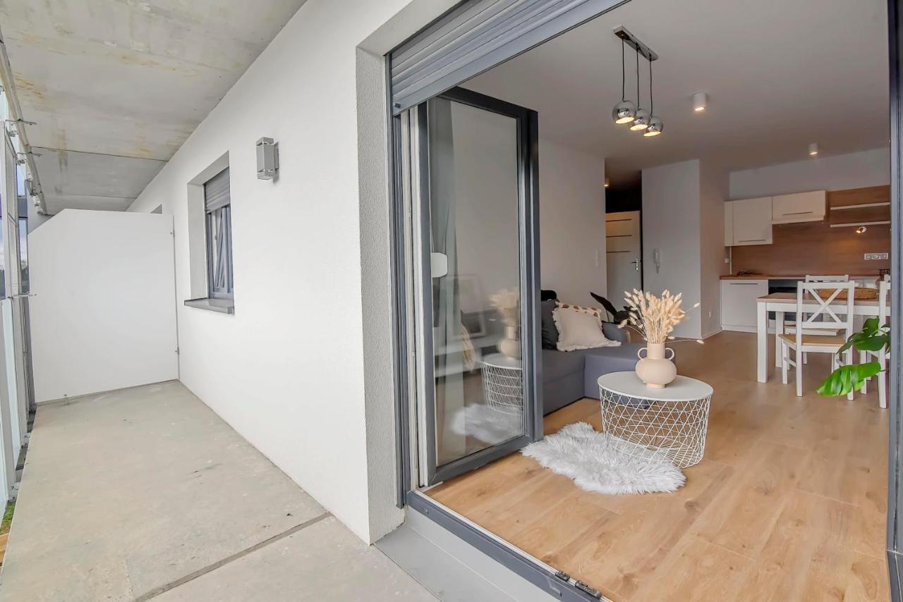 Nova Wozownia Apartment เลชโน ภายนอก รูปภาพ